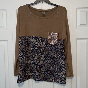 Beautiful sweater with sparkle